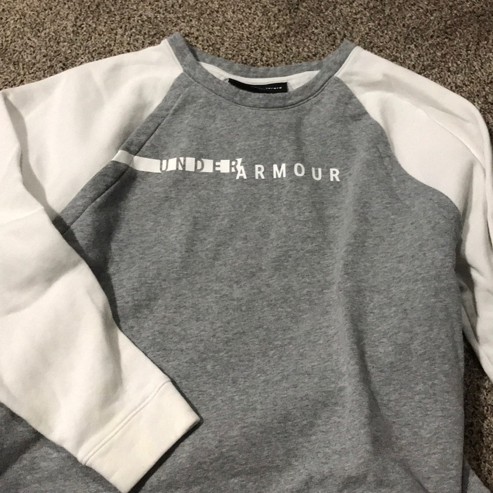 Under Armour Sweatshirt